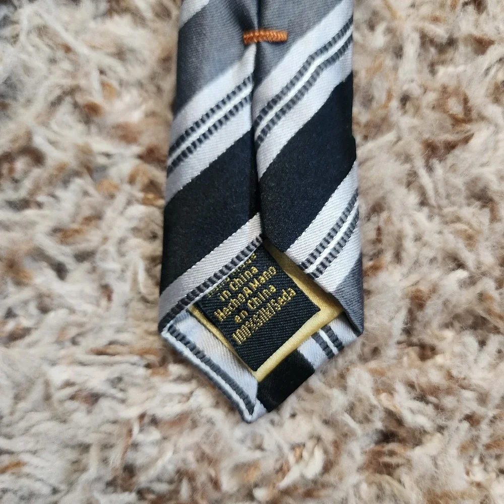 Donald J. Trump Signature Collection Black Gray Striped Men‎ Silk Neck Tie